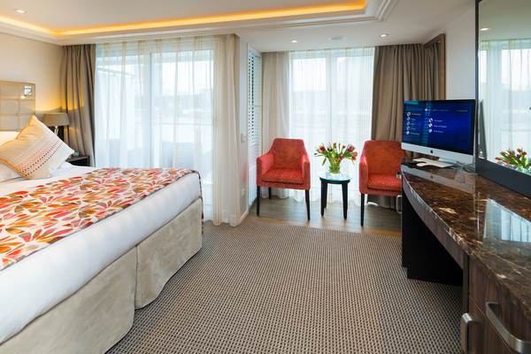 AmaWaterways LEA_CatAB.jpg